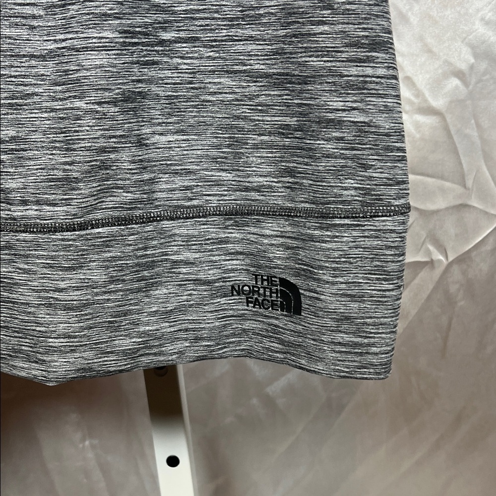 The North Face Women's Heather Gray Tank Top A0479 - Picture 3 of 4